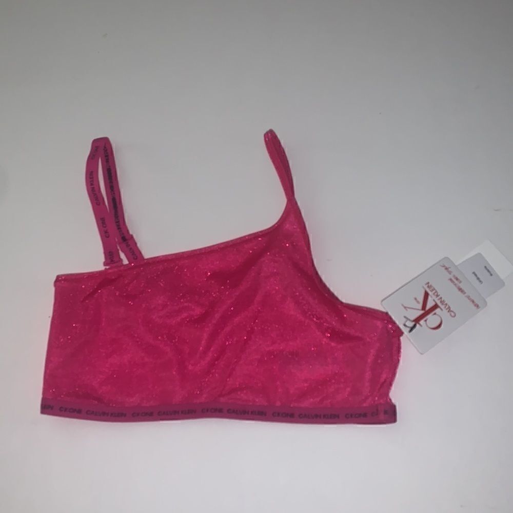 Calvin Klein   - Picture 3 of 4